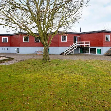 30 Person In Holiday home *